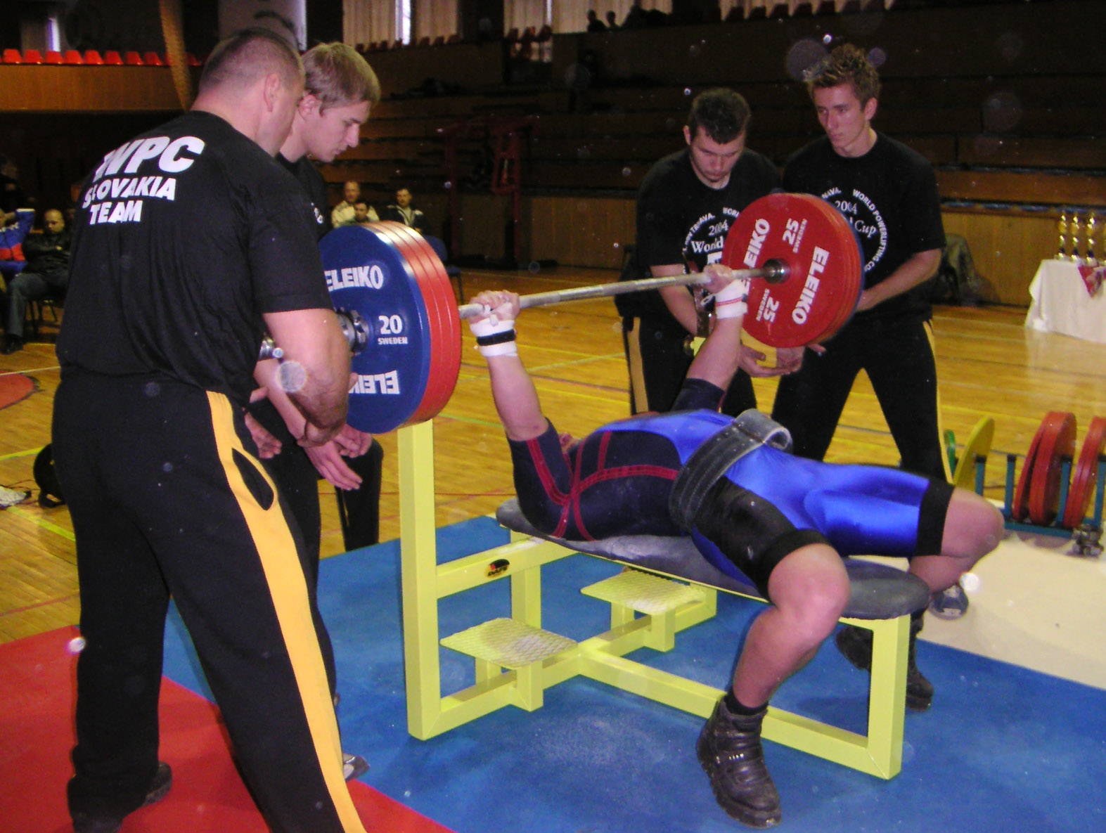 Bench 215  3.Versuch.JPG